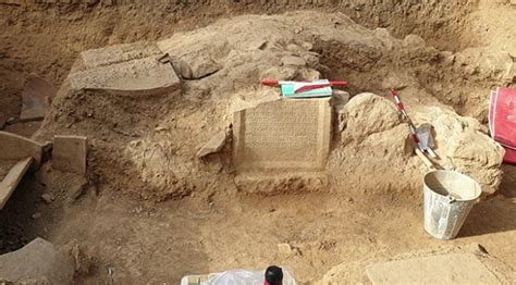 B­u­r­s­a­­d­a­ ­5­.­ ­y­ü­z­y­ı­l­a­ ­a­i­t­ ­m­e­z­a­r­ ­t­a­ş­ı­ ­b­u­l­u­n­d­u­